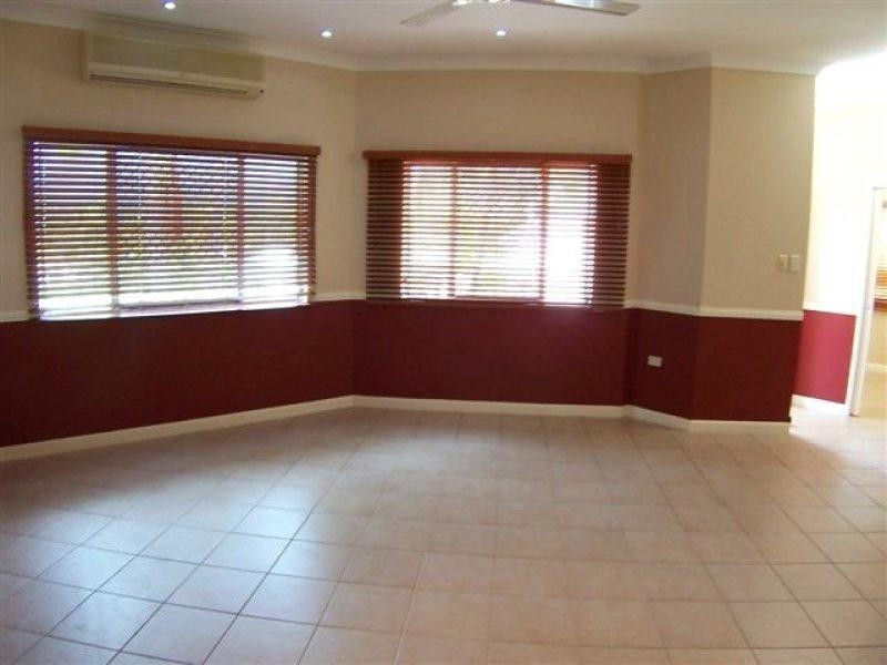 246 Robert Road, Bentley Park QLD 4869