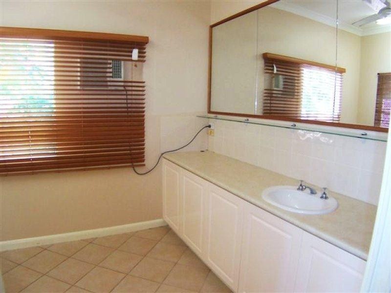 246 Robert Road, Bentley Park QLD 4869