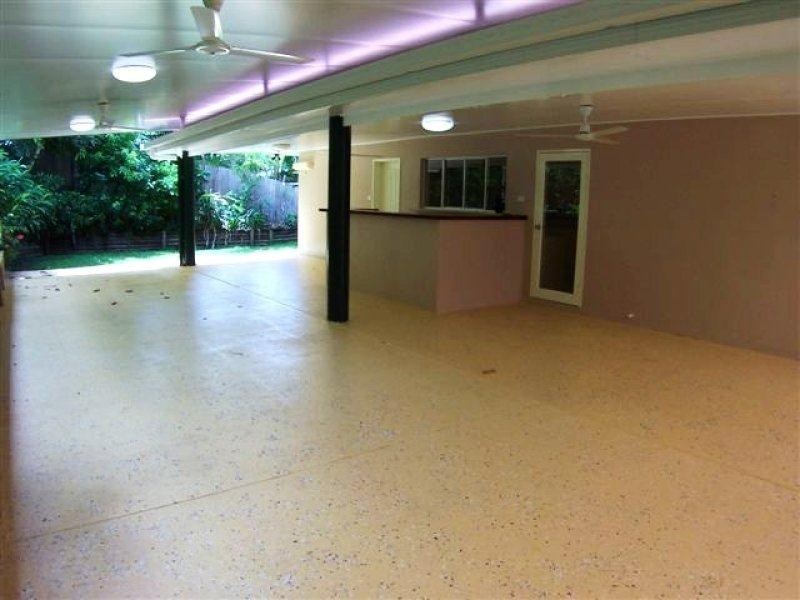 246 Robert Road, Bentley Park QLD 4869