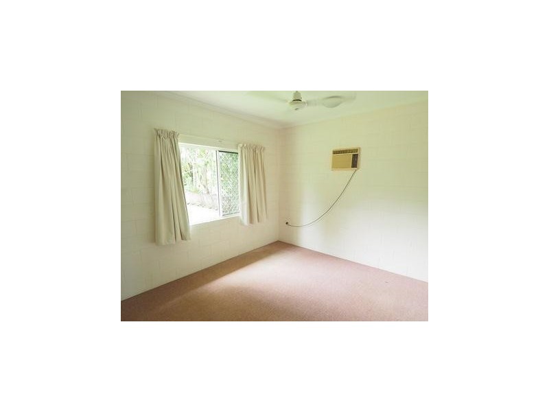 7 Granadilla Street, Holloways Beach QLD 4878