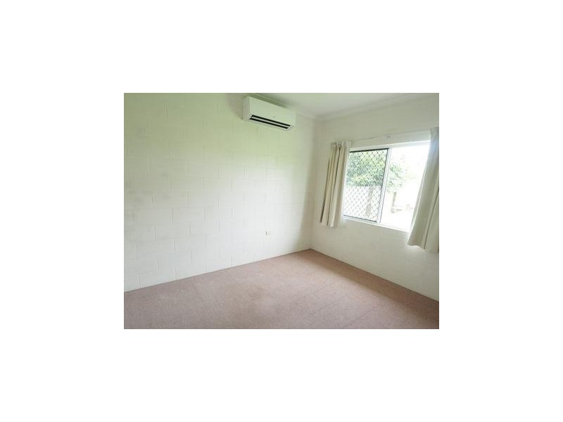 7 Granadilla Street, Holloways Beach QLD 4878