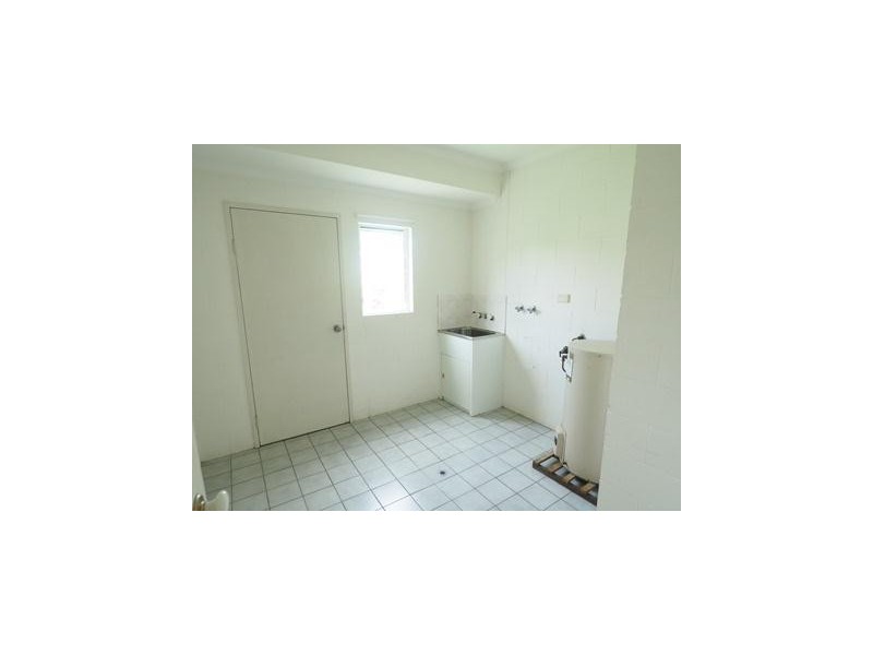 7 Granadilla Street, Holloways Beach QLD 4878