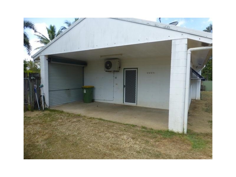 7 Granadilla Street, Holloways Beach QLD 4878