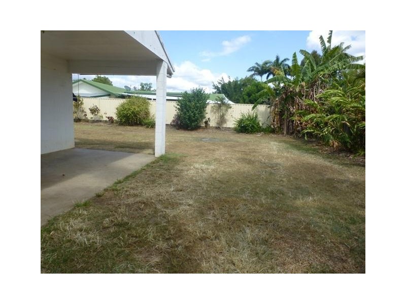 7 Granadilla Street, Holloways Beach QLD 4878