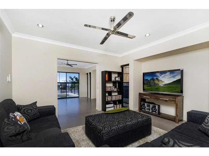 46-48 The Peak Road, Brinsmead QLD 4870