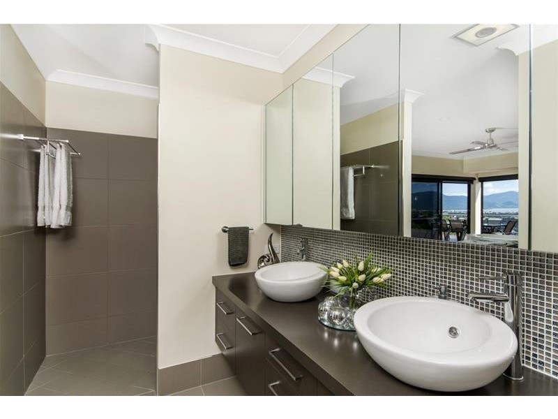 46-48 The Peak Road, Brinsmead QLD 4870