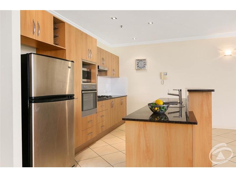 401/2-4 Lake Street, Cairns City QLD 4870