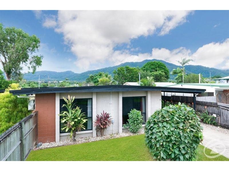 1/61 Hayward Street, Mooroobool QLD 4870