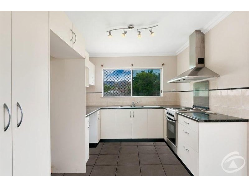 1/61 Hayward Street, Mooroobool QLD 4870