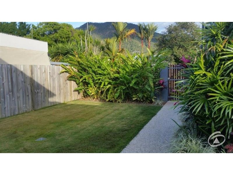 14 Carbine  Close, Smithfield QLD 4878