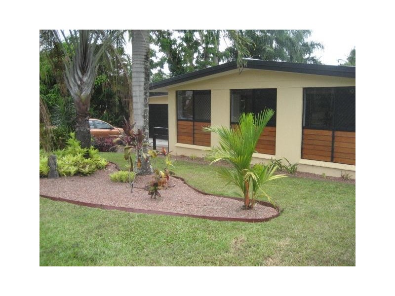 5 Fiesta Close, Bayview Heights QLD 4868