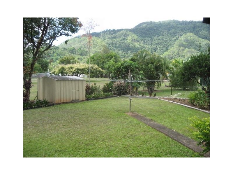 5 Fiesta Close, Bayview Heights QLD 4868