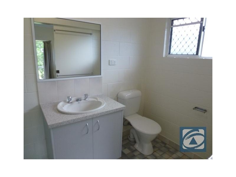 8 Mangano Close, Brinsmead QLD 4870