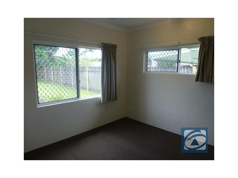 8 Mangano Close, Brinsmead QLD 4870