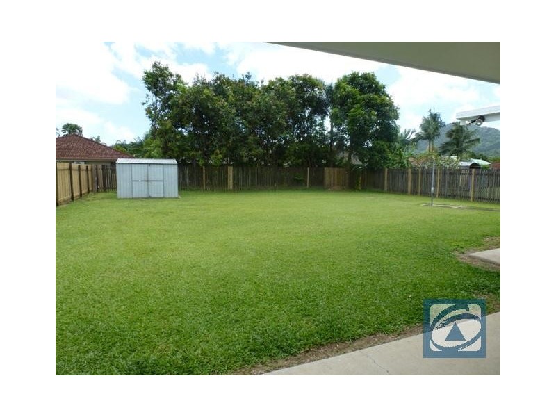 8 Mangano Close, Brinsmead QLD 4870
