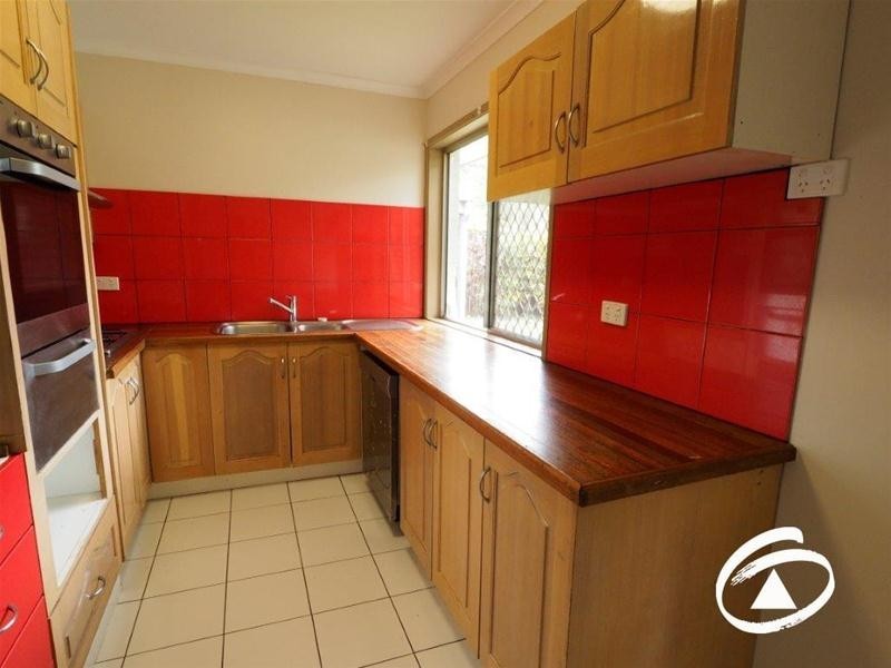 11 Rollinia Close, Manoora QLD 4870