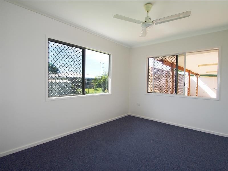 11 Maina Street, Woree QLD 4868