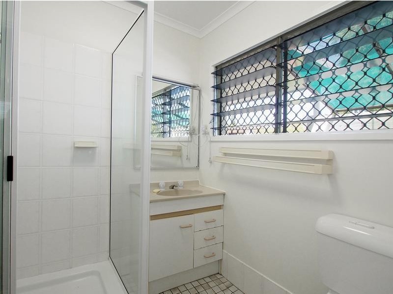 11 Maina Street, Woree QLD 4868