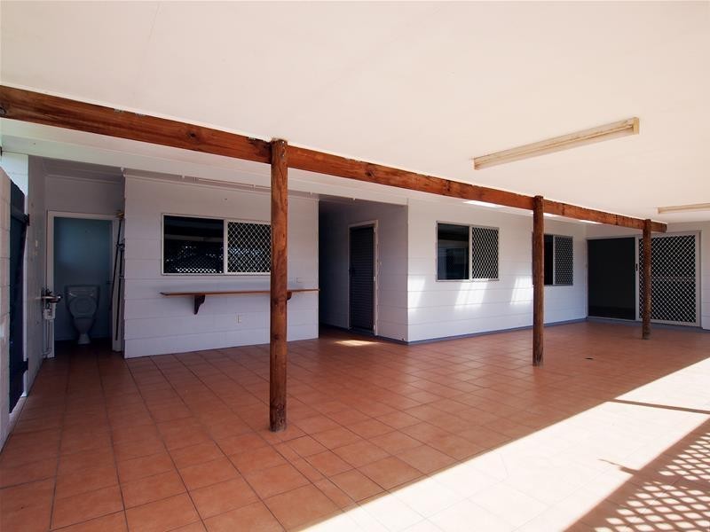 11 Maina Street, Woree QLD 4868