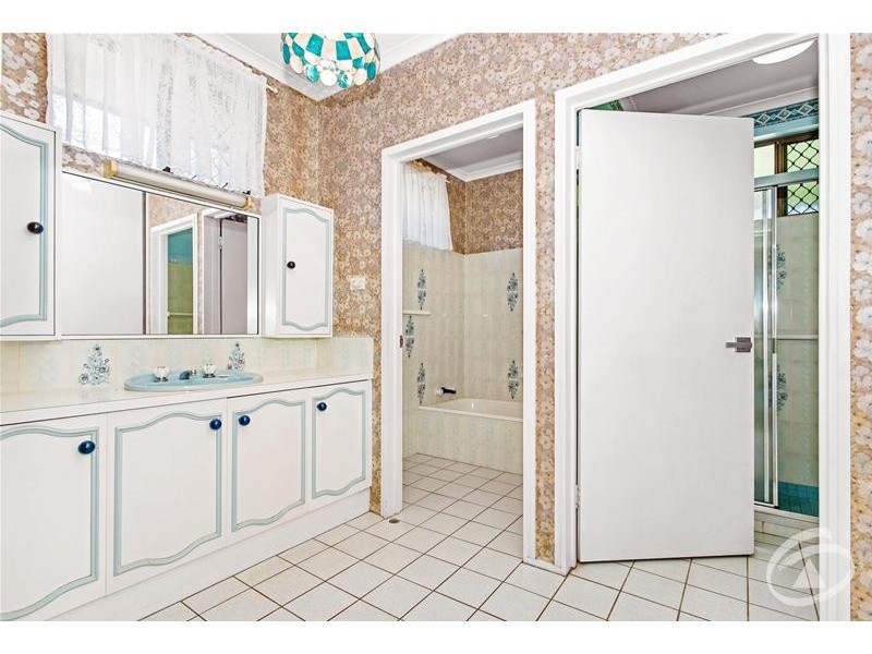 26 Curtin Street, Westcourt QLD 4870