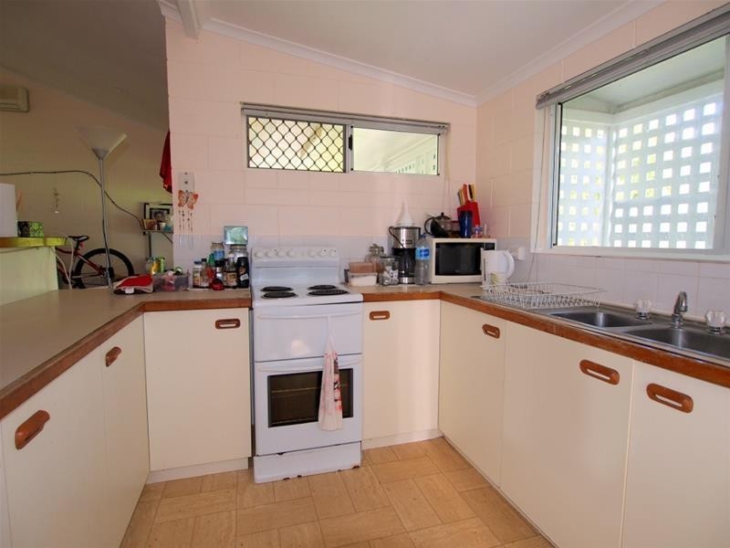 4/12-14 Ireland Crescent, Whitfield QLD 4870