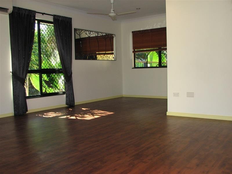 27 Lagoon Drive, Trinity Beach QLD 4879