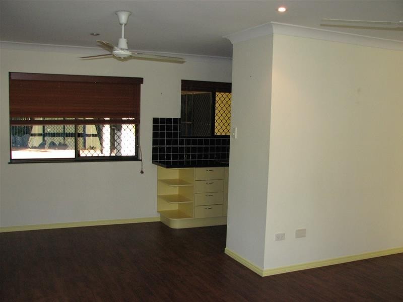 27 Lagoon Drive, Trinity Beach QLD 4879