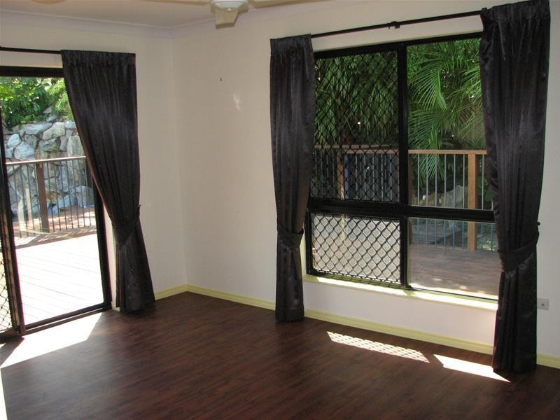 27 Lagoon Drive, Trinity Beach QLD 4879