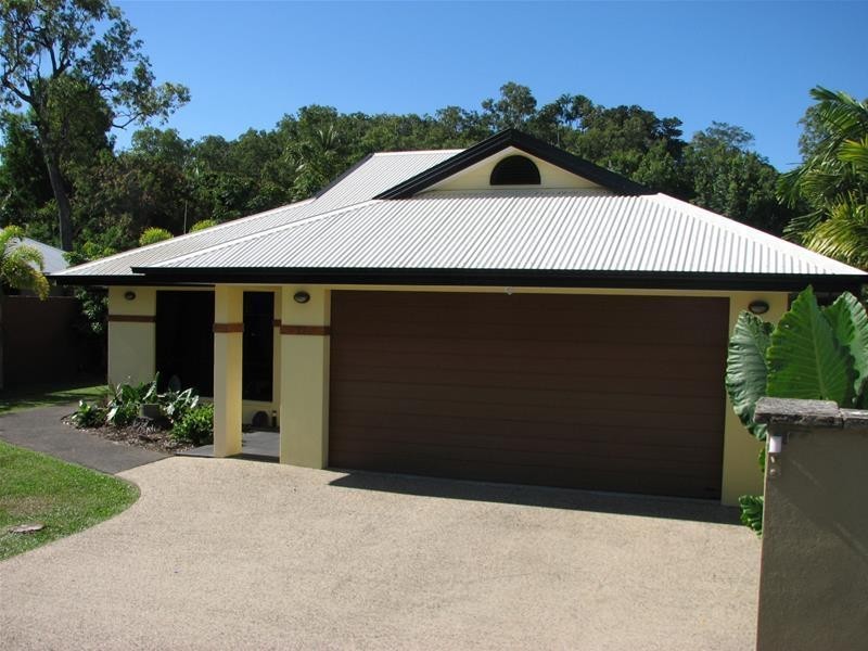 27 Lagoon Drive, Trinity Beach QLD 4879