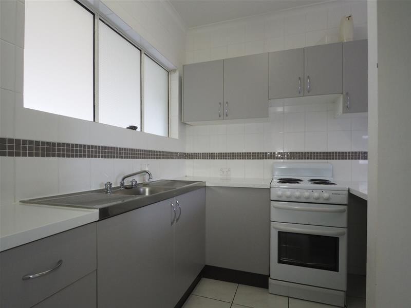 25/215 McLeod Street, Cairns North QLD 4870