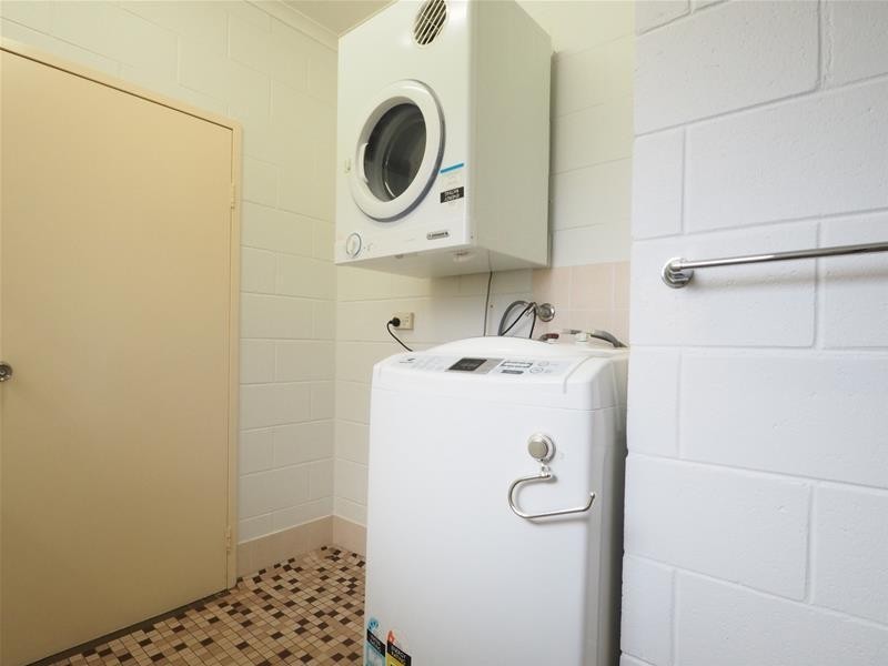 25/215 McLeod Street, Cairns North QLD 4870