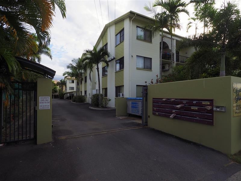 25/215 McLeod Street, Cairns North QLD 4870