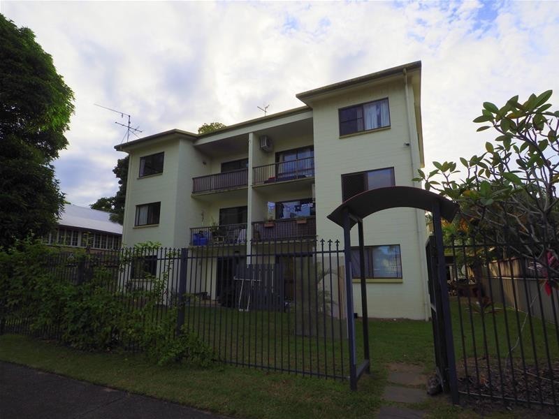 25/215 McLeod Street, Cairns North QLD 4870