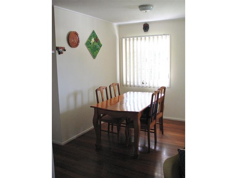 4 Elmire Close, Westcourt QLD 4870