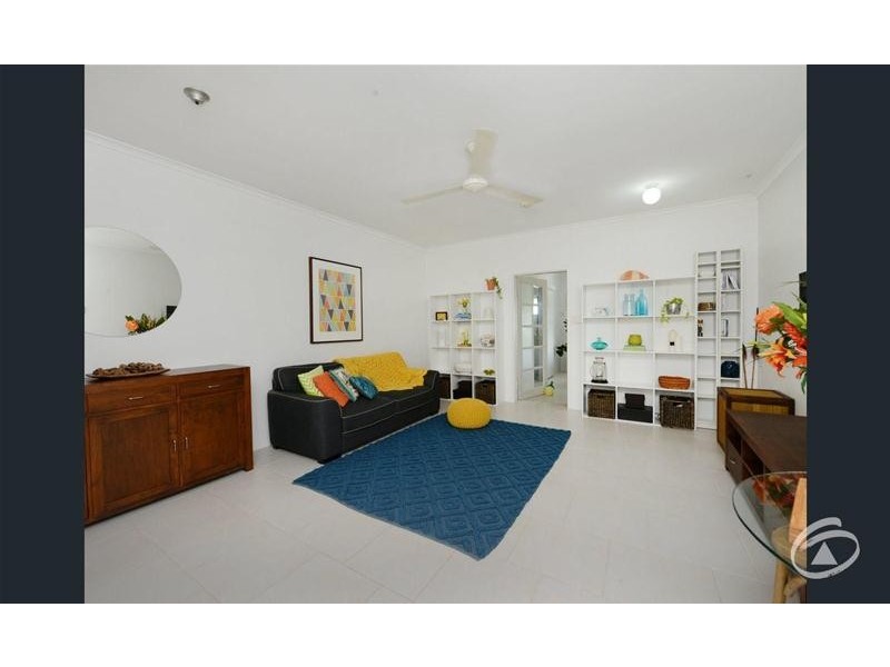 5/346-348 McCoombe  Street, Mooroobool QLD 4870