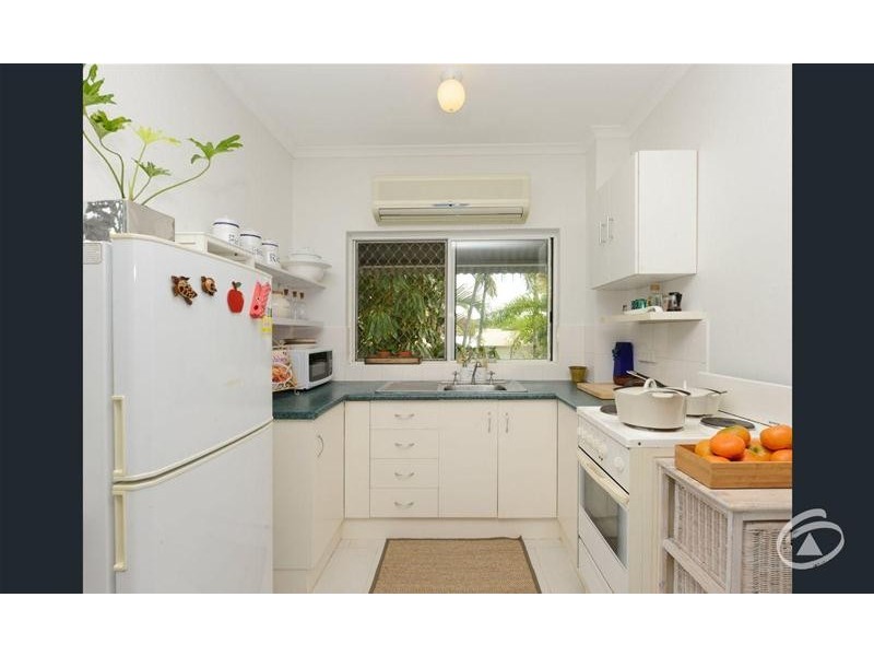 5/346-348 McCoombe  Street, Mooroobool QLD 4870