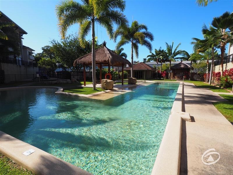 117/22-24 Ward Street, Mooroobool QLD 4870