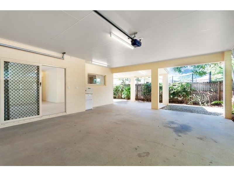 1 and 2/1 Nindii Close, Edmonton QLD 4869