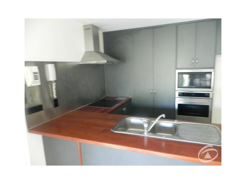 9/33 Digger Street, Cairns North QLD 4870