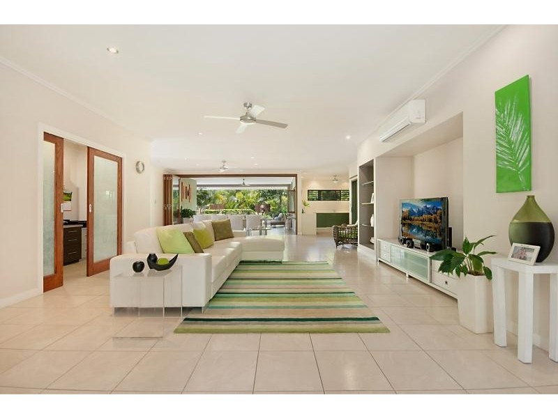 6 Port Close, Trinity Beach QLD 4879