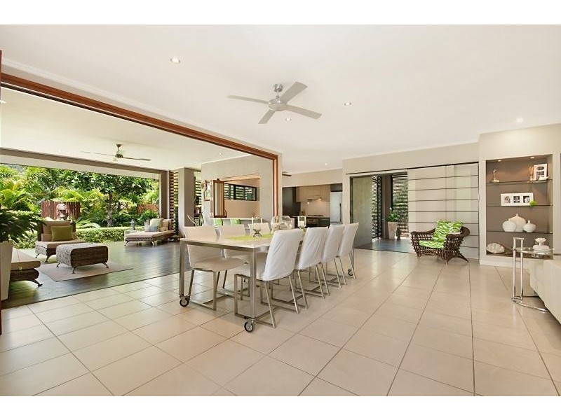6 Port Close, Trinity Beach QLD 4879