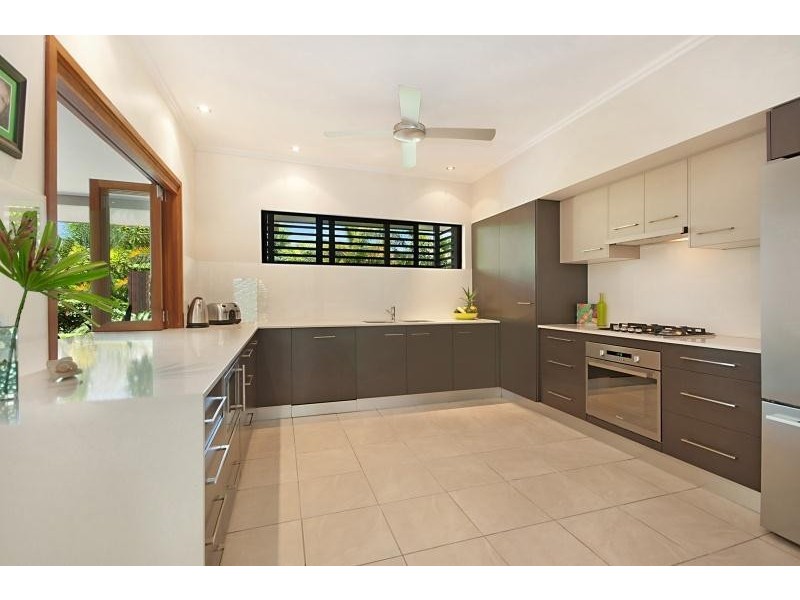 6 Port Close, Trinity Beach QLD 4879
