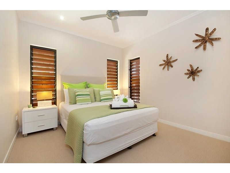 6 Port Close, Trinity Beach QLD 4879