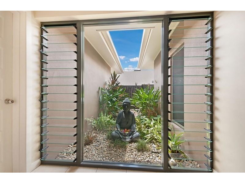 6 Port Close, Trinity Beach QLD 4879