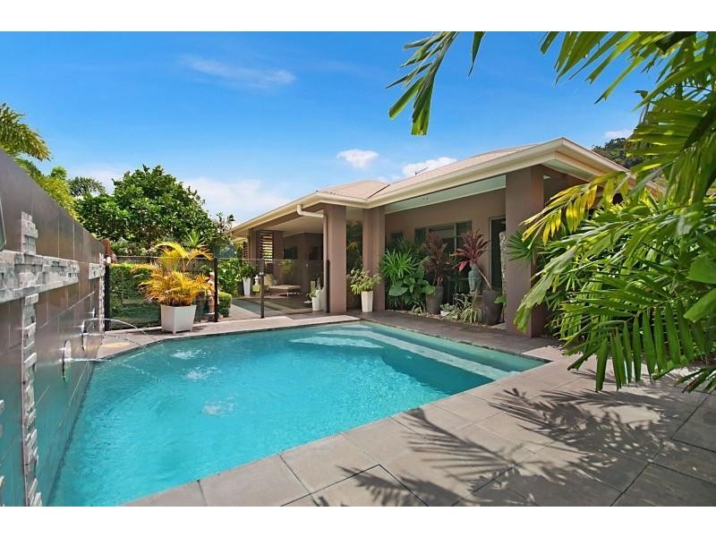 6 Port Close, Trinity Beach QLD 4879