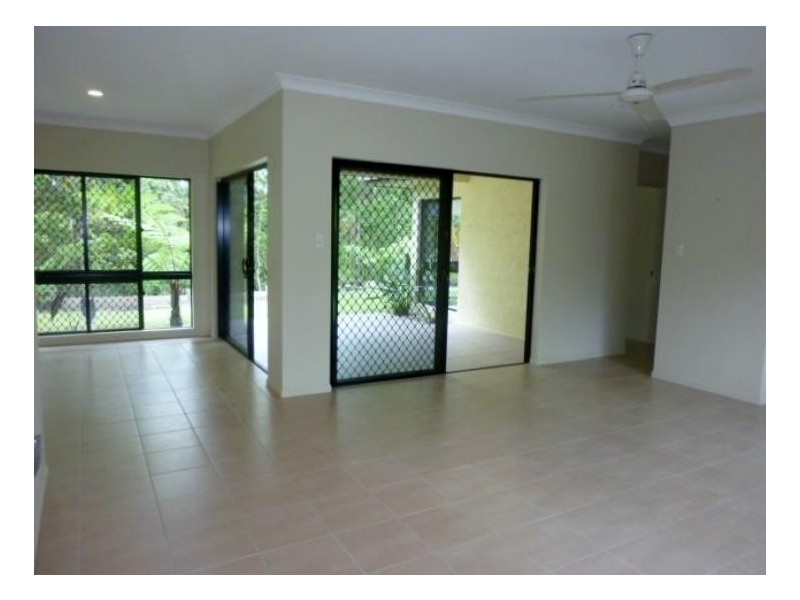 Kewarra Beach QLD 4879