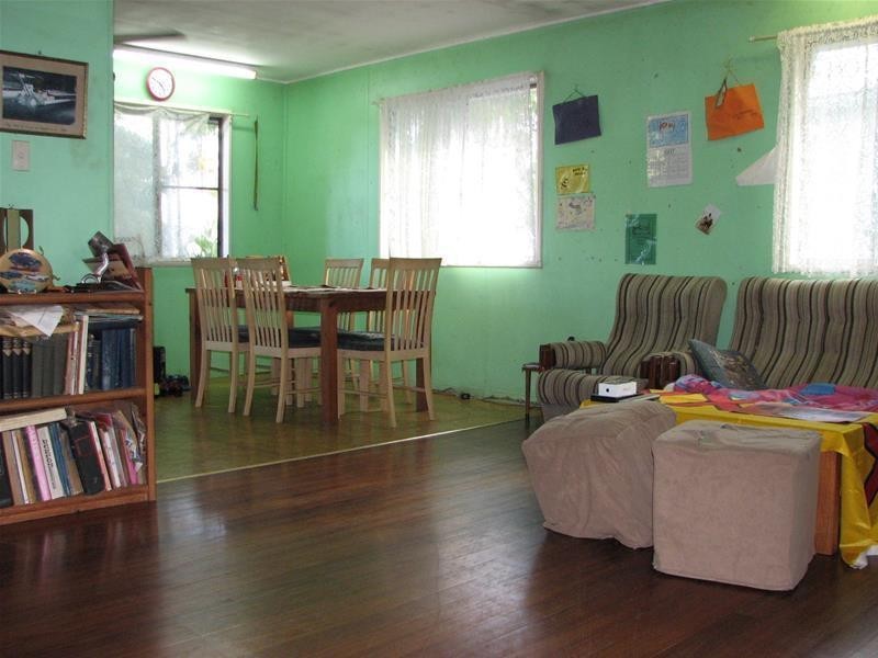 9-11 Givens Street, Westcourt QLD 4870