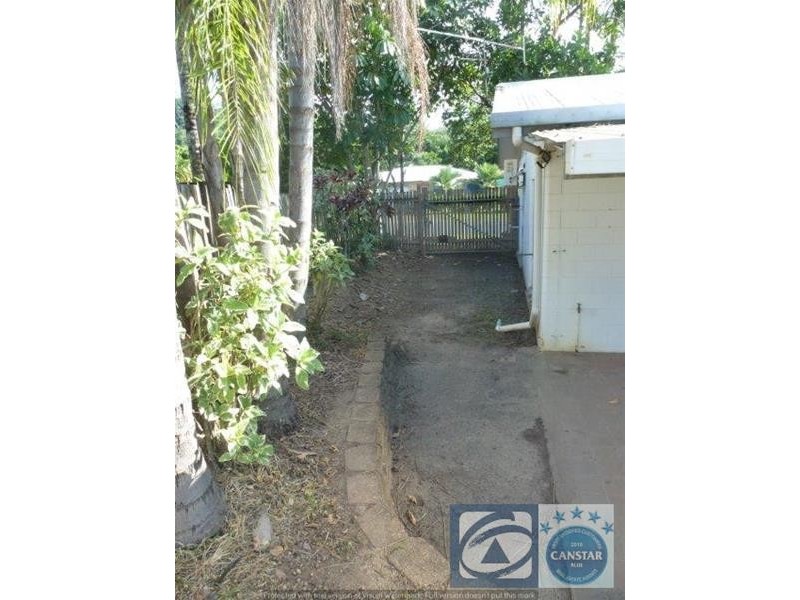 2 Mein Close, Brinsmead QLD 4870