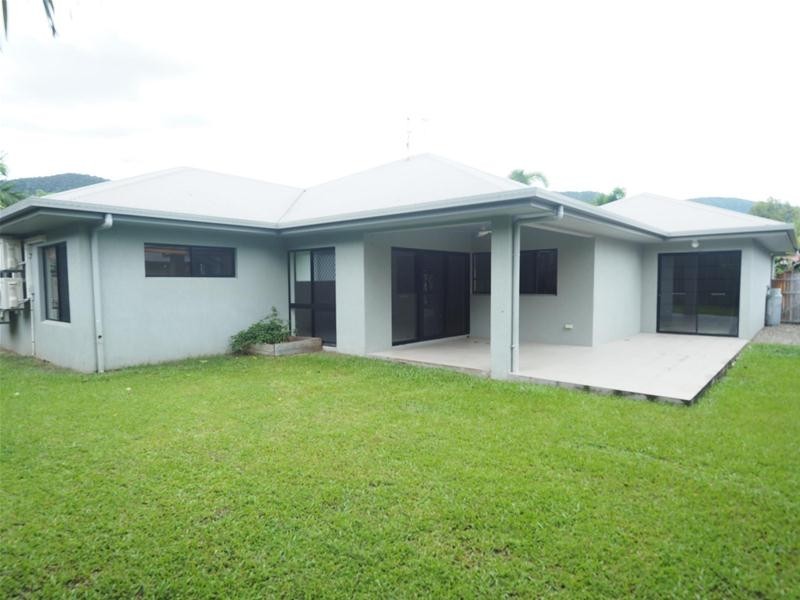 9 Petrie Close, Kewarra Beach QLD 4879