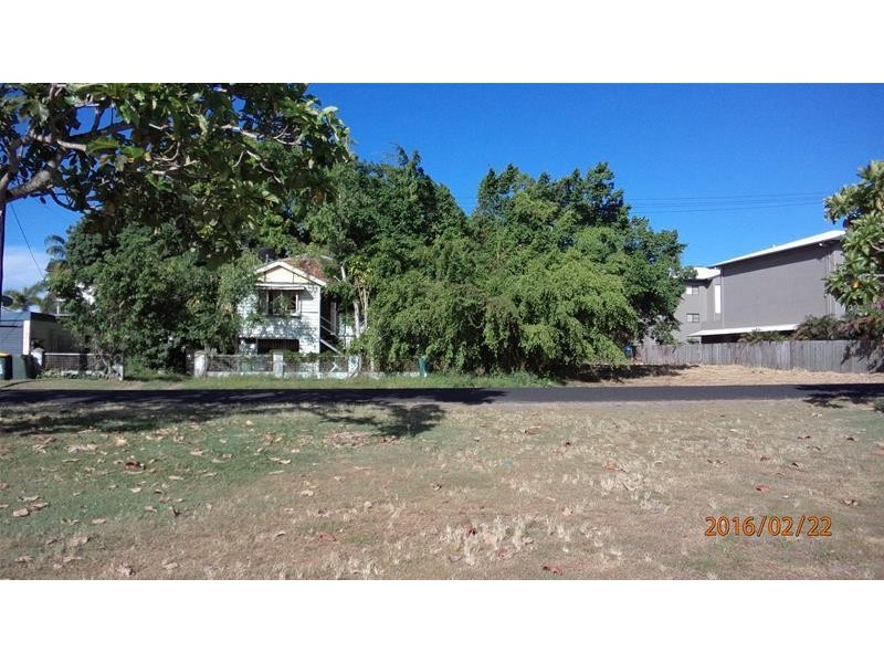 60-64 Cairns Street, Cairns North QLD 4870